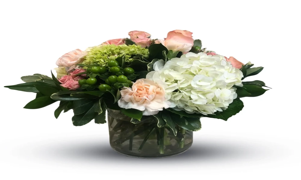 Beyond the Bouquet: Thoughtful Ways to Choose Birthday Flowers
